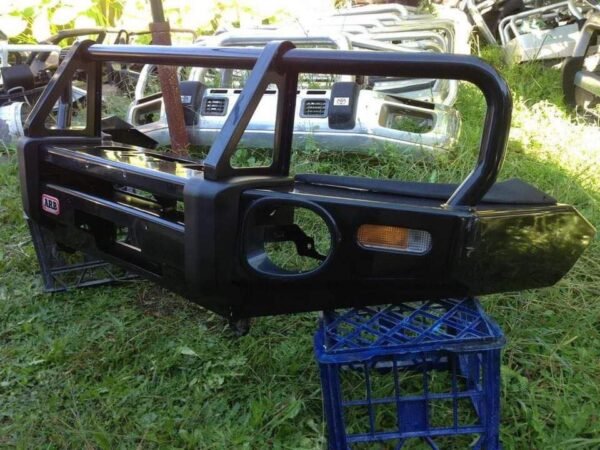 ARB Deluxe Bullbar – Toyota Hilux 2005–2011 (Pre-Facelift) - Image 2