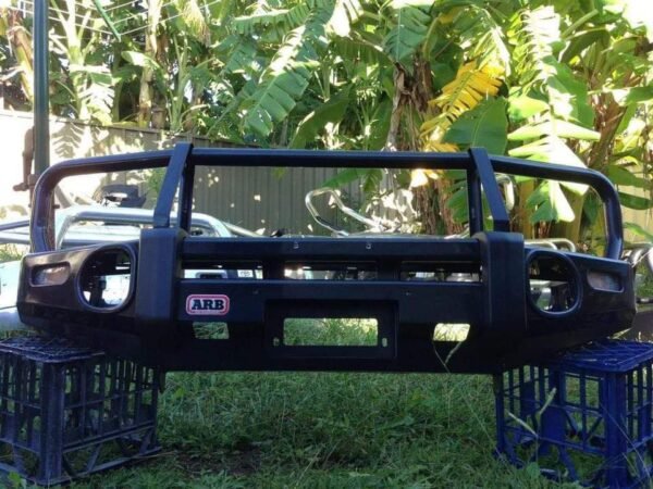 ARB Deluxe Bullbar – Toyota Hilux 2005–2011 (Pre-Facelift) - Image 3